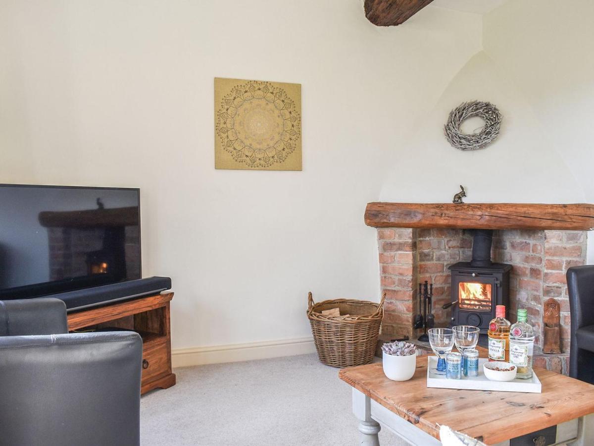 Lea Hall Farmhouse Tissington Exterior photo
